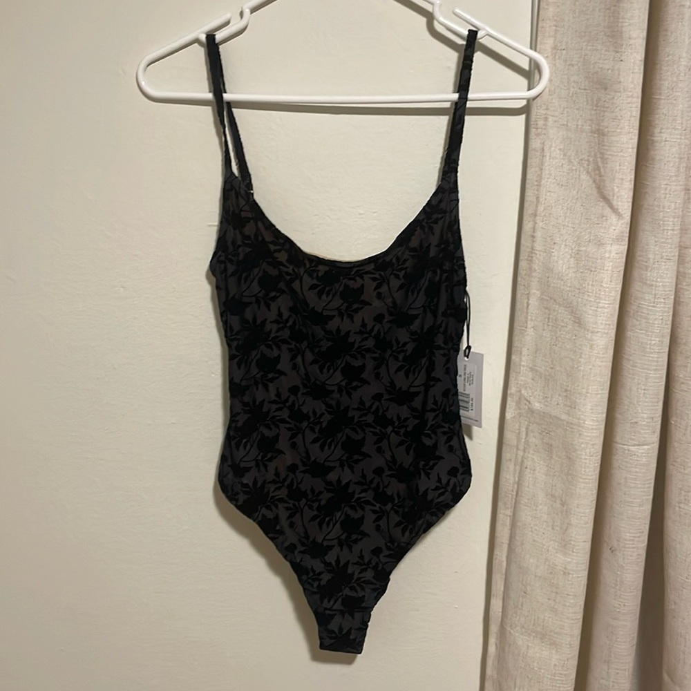 NWT WeWoreWhat Scoop Cami Bodysuit - Black Velvet Roses